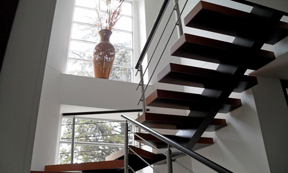 Cifuentes Family Residence